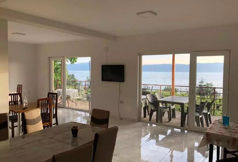 پانسیون Risteski Guest House