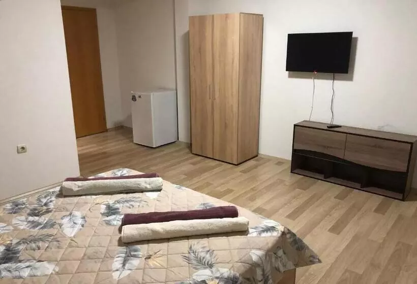 پانسیون Risteski Guest House