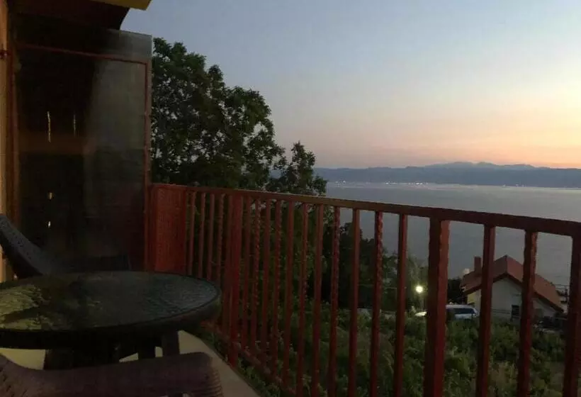 پانسیون Risteski Guest House