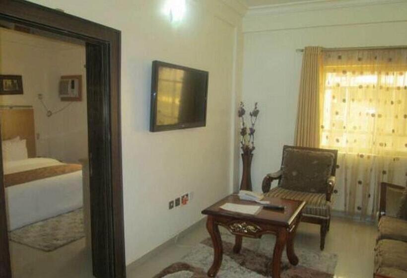پانسیون Room In Apartment Ayalla Hotel Suites Yenogoa Royal Room