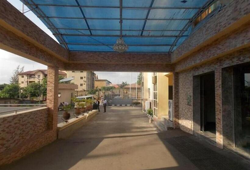 پانسیون Room In Apartment Ayalla Hotel Suites Yenogoa Royal Room