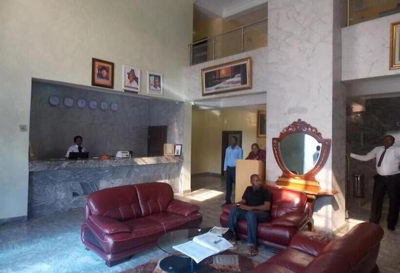 پانسیون Room In Apartment Ayalla Hotel Suites Yenogoa Royal Room