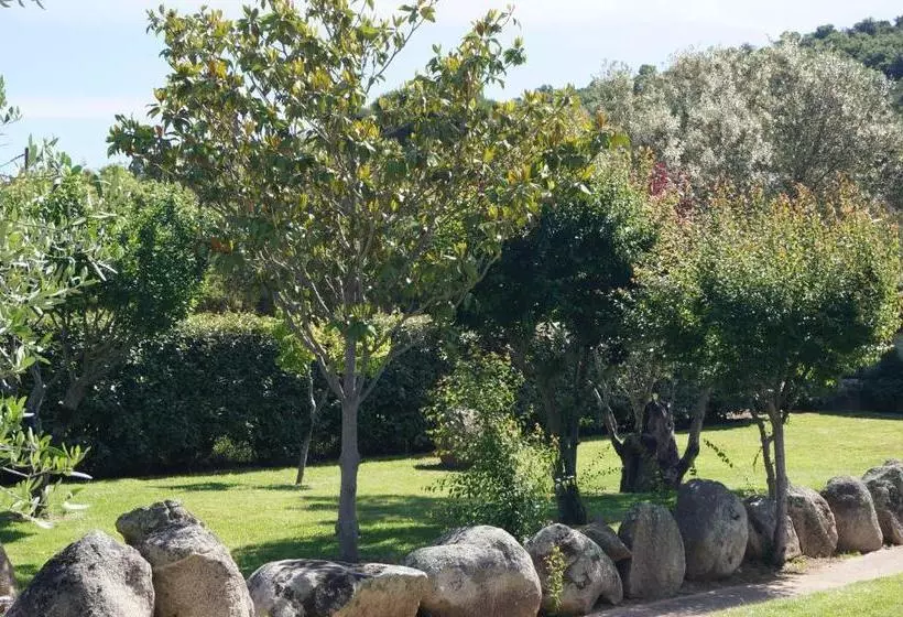 پانسیون Les Jardins De Santa Giulia   Charmante Chambre D Hôte