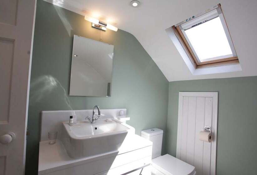 بنسيون Thistlebank Townhouse