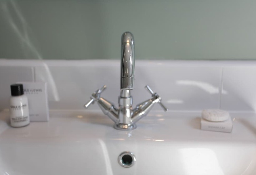 بنسيون Thistlebank Townhouse