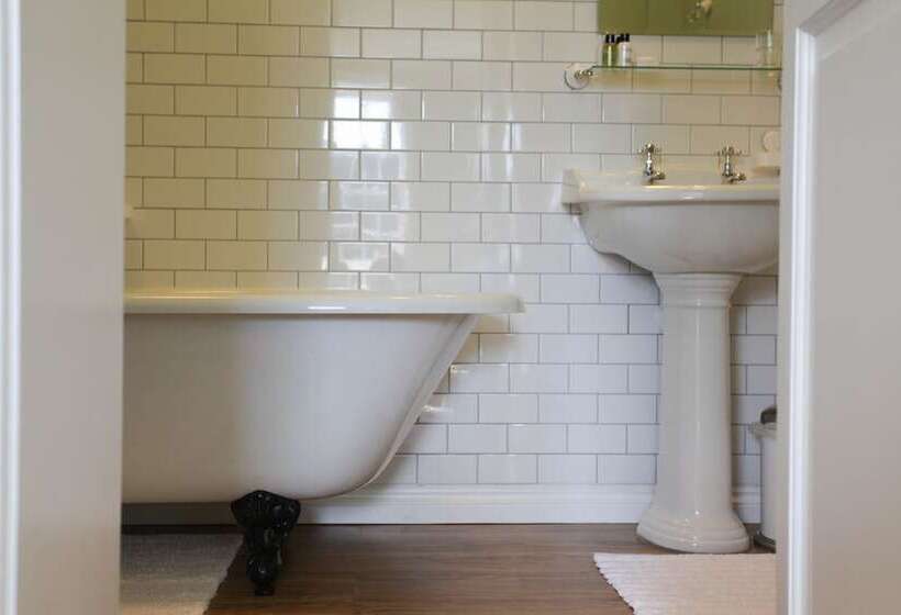 بنسيون Thistlebank Townhouse