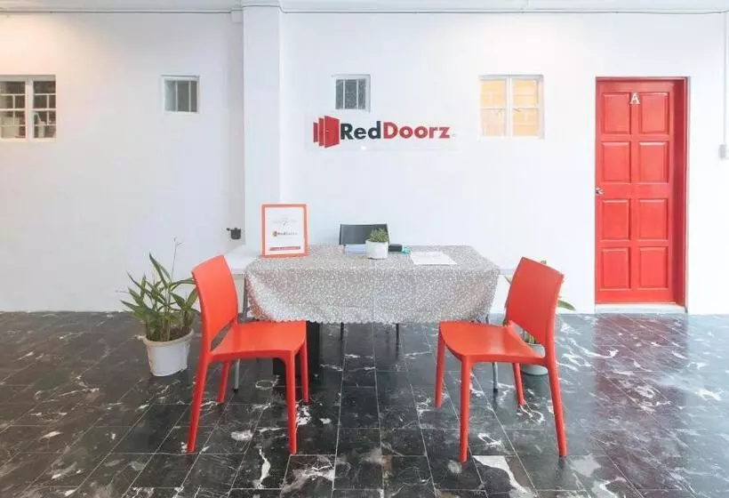 Hotelli Reddoorz At V Cloud Hills Near De La Salle Dasmarinas Cavite