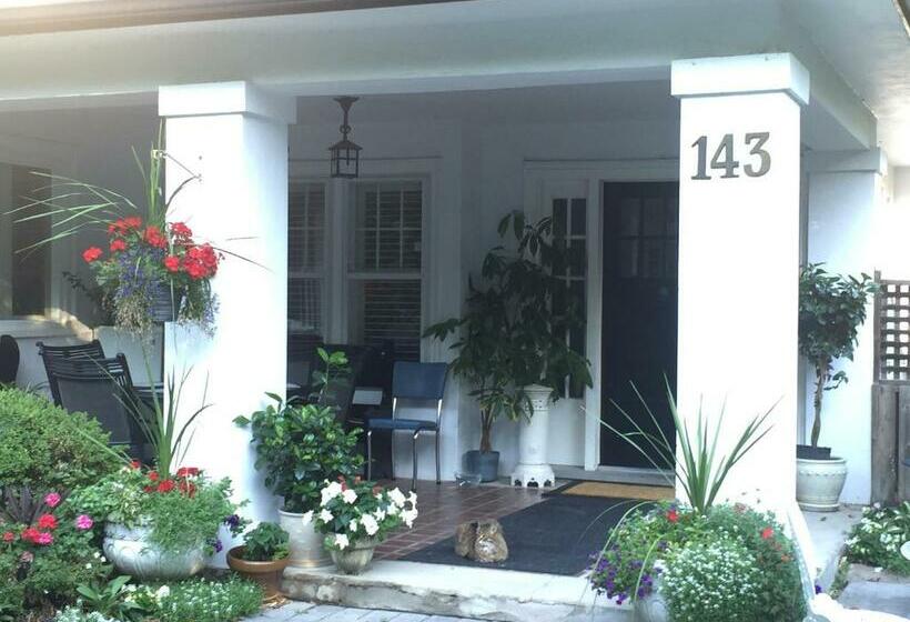 Bernard Gray Hall Bed And Breakfast