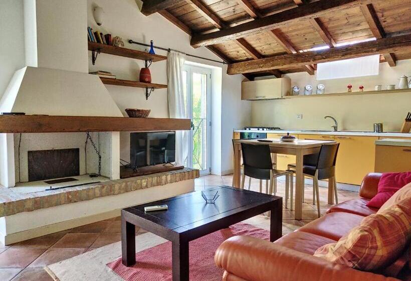 هتل Agriturismo La Casa Del Vecchio Mulino