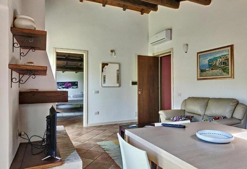 هتل Agriturismo La Casa Del Vecchio Mulino