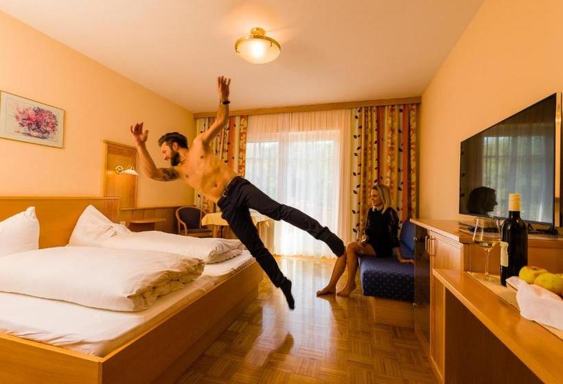 Gasthof Hotel Schmied