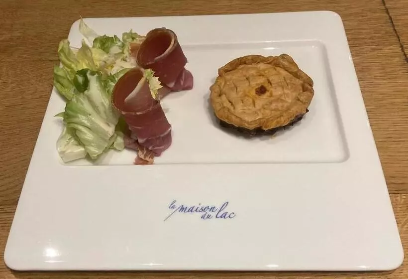 Hotelli La Maison Du Lac