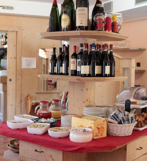 בית מלון כפרי Miramonti