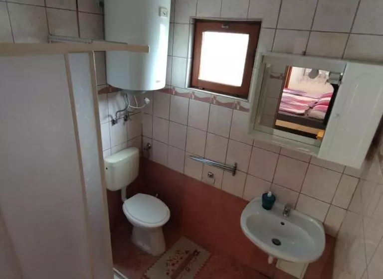 پانسیون Emese Apartman