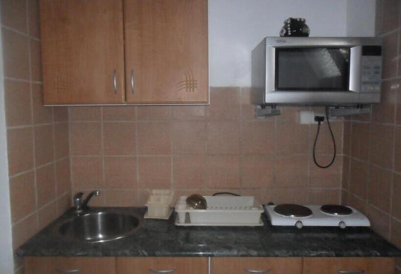 بنسيون Emese Apartman