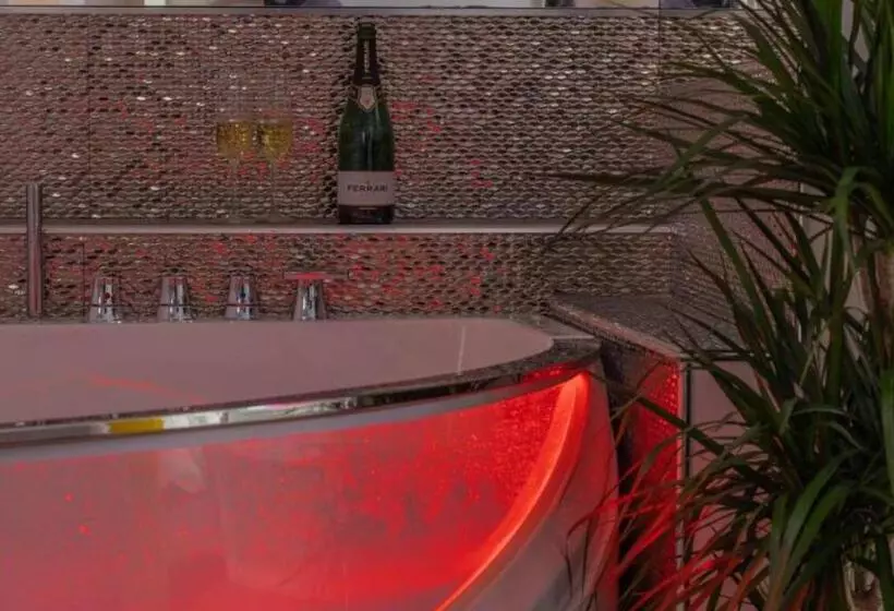 تختخواب و صبحانه Governo Vecchio Guesthouse Navona