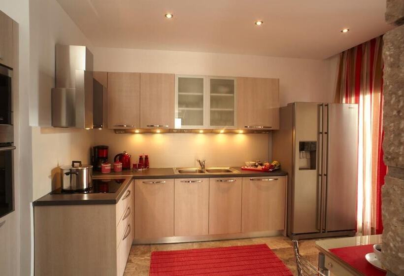 Blue Dream Luxury Villas