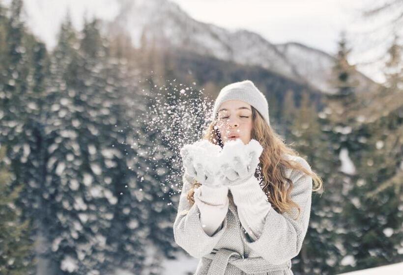 Отель Alpenpalace Luxury Hideaway & Spa Retreat