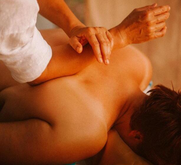 호텔 Apollo Resort Art