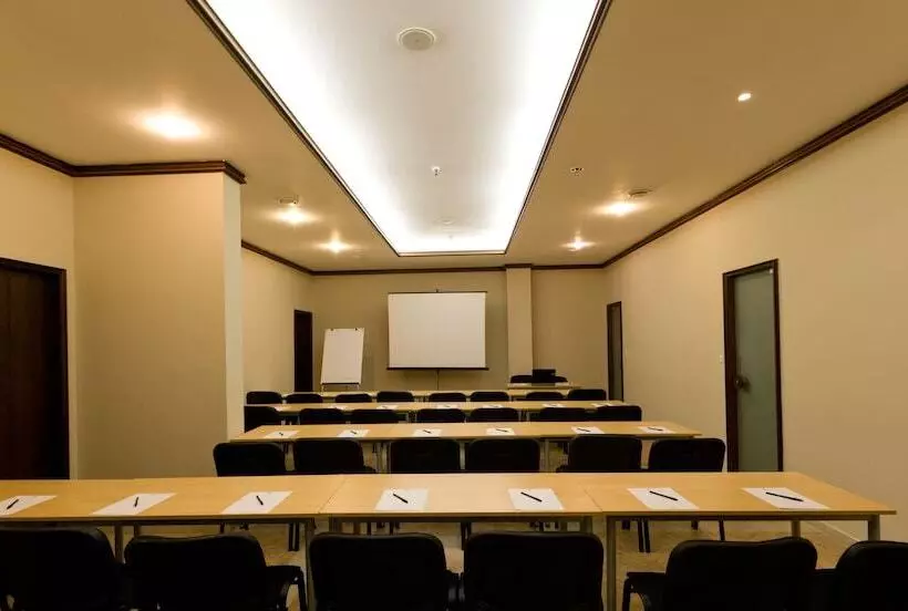 فندق Apollo Spa Resort   Ultra All Inclusive, Indoor And Outdoor Pools & Free Beach