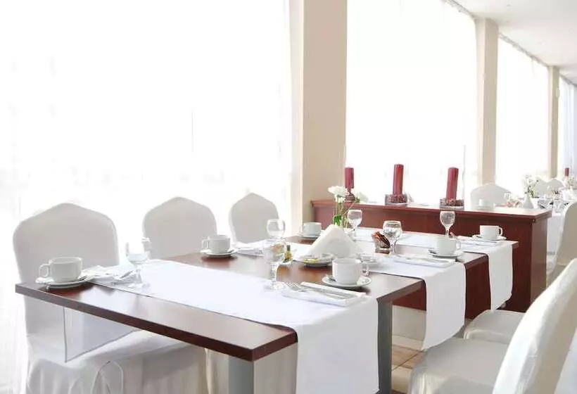 فندق Apollo Spa Resort   Ultra All Inclusive, Indoor And Outdoor Pools & Free Beach