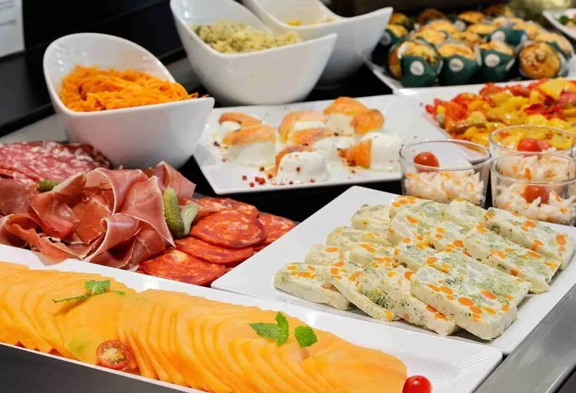 ホテル Campanile Roissy Aeroport Cdg Le Mesnil Amelot