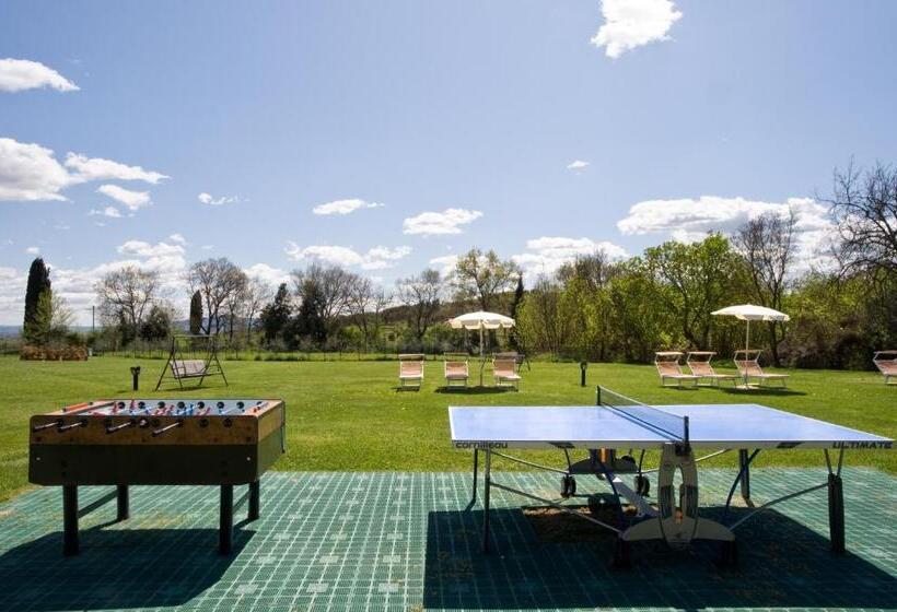 호텔 & Restaurant Casolare Le Terre Rosse