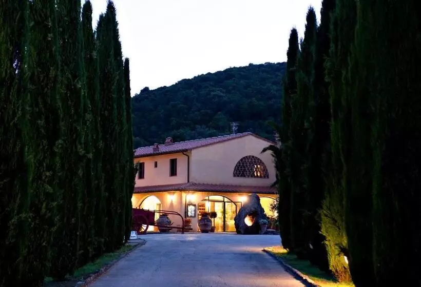 Отель & Restaurant Casolare Le Terre Rosse