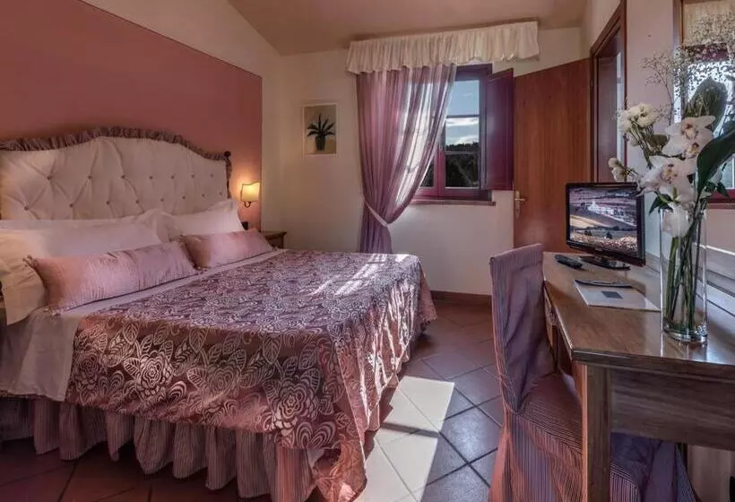 Отель & Restaurant Casolare Le Terre Rosse