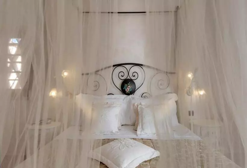 Отель & Restaurant Casolare Le Terre Rosse