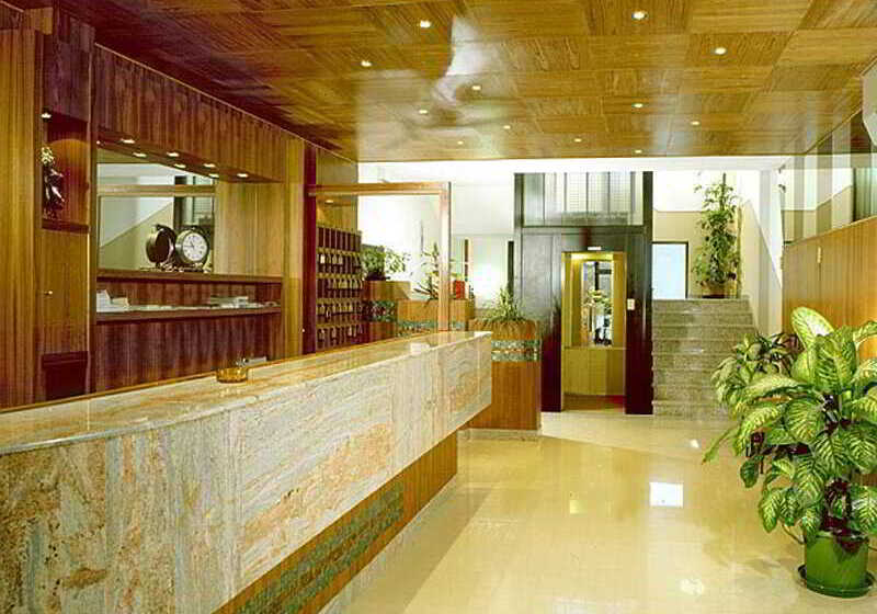 ホテル Genzianella