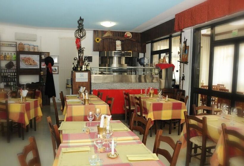 ホテル Genzianella