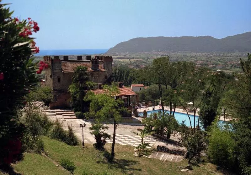 هتل Ippotur Medieval Resort