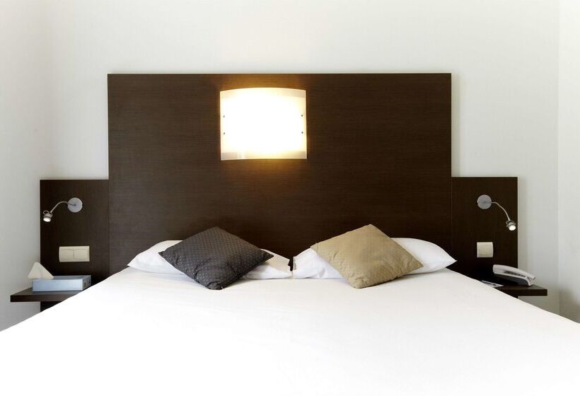 فندق Hôtel Kyriad La Rochelle Centre Ville