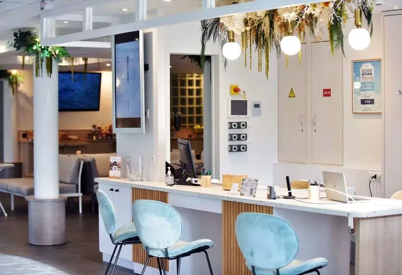 ホテル Hôtel Kyriad La Rochelle Centre Ville