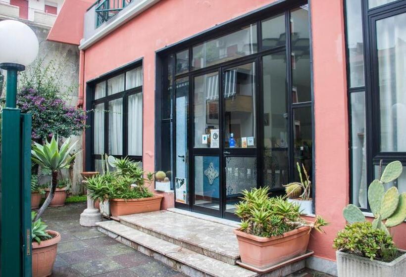 فندق La Piramide