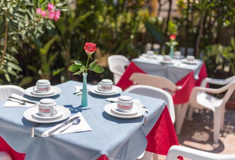 فندق La Piramide