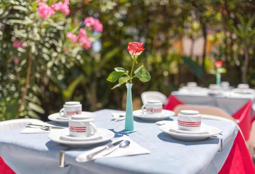 فندق La Piramide