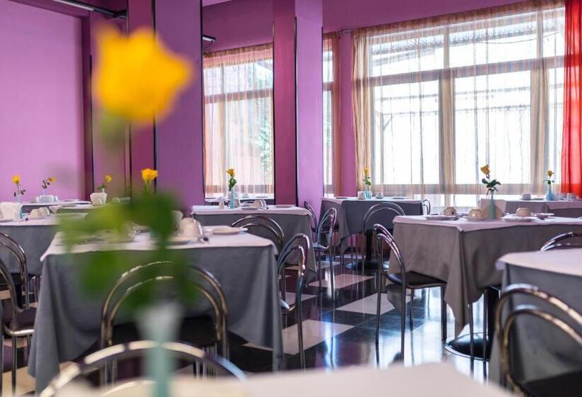 فندق La Piramide