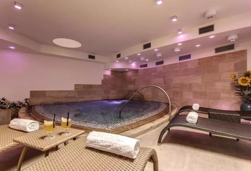 酒店 L'Ea Bianca Luxury Resort