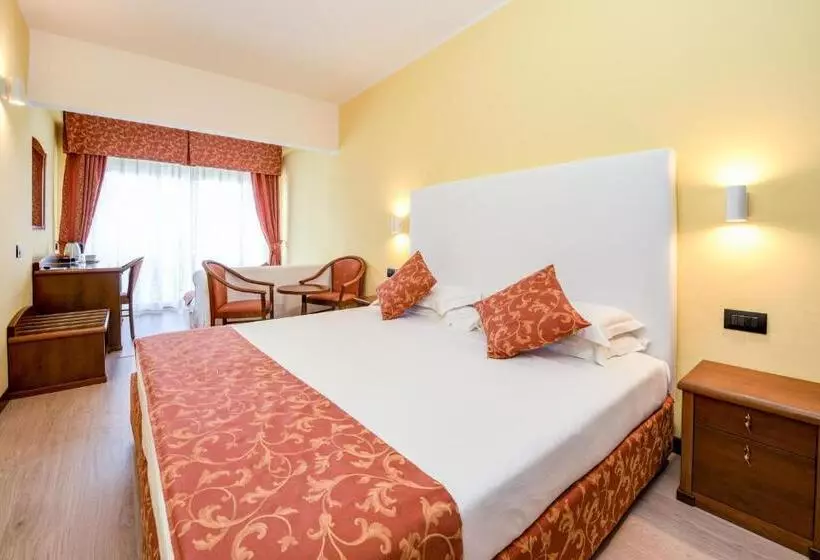 هتل Lido International