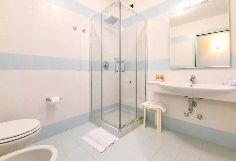 هتل Lido International