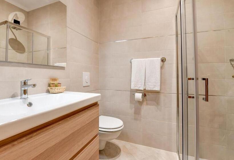 בית מלון כפרי Lido International