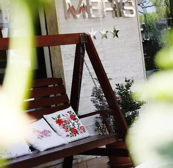 Отель Meris