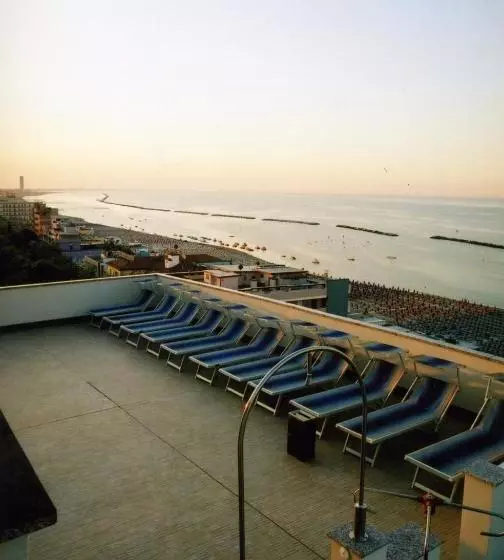 בית מלון כפרי Metropol