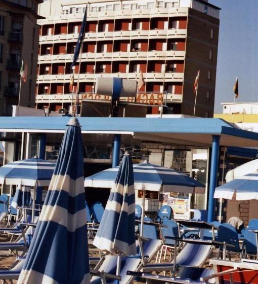 בית מלון כפרי Metropol