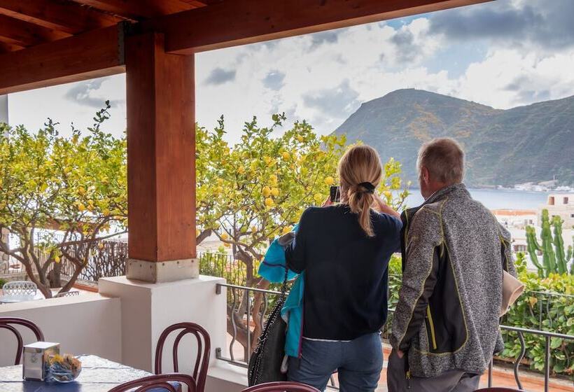 Отель Residence La Villetta