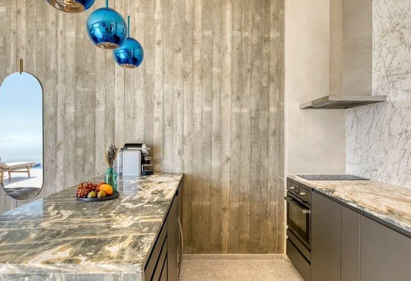 Santorini Sky, Luxury Resort