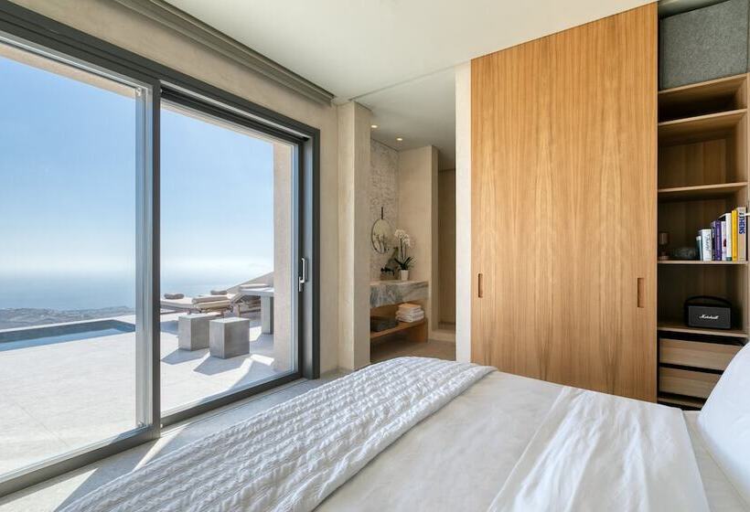 Santorini Sky, Luxury Resort