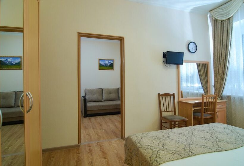 בית מלון כפרי Sanatoriy Rodnik